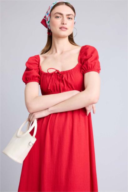 Kare Yaka Kısa Kollu Midi Elbise