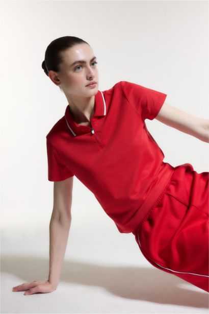 Standard Fit Polo Neck Sports Basic T-shirt