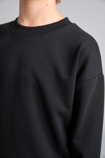 Boy Oversize Fit Black Crew Neck Sweatshirt