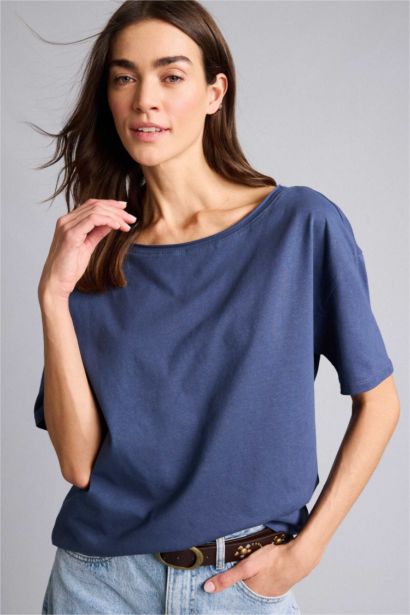 Woman Short Sleeve T-Shirt