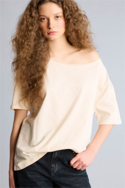 Woman Short Sleeve T-Shirt