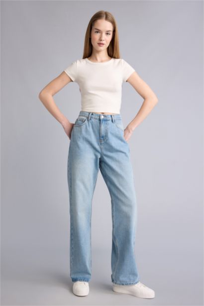 بنطلون جينز وايد ليج برجل واسع