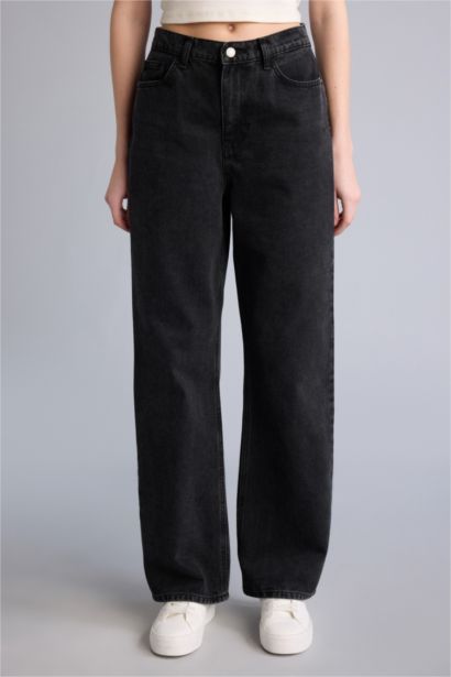 بنطلون وايد ليج برجل واسع