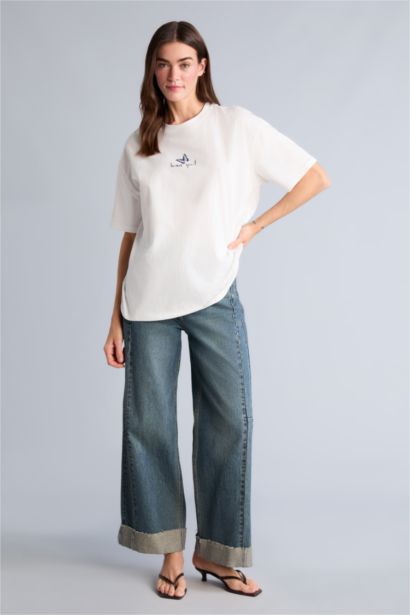 Modern Oversıze Bisiklet Yaka Kelebek Desenli Kısa Kollu Tişört