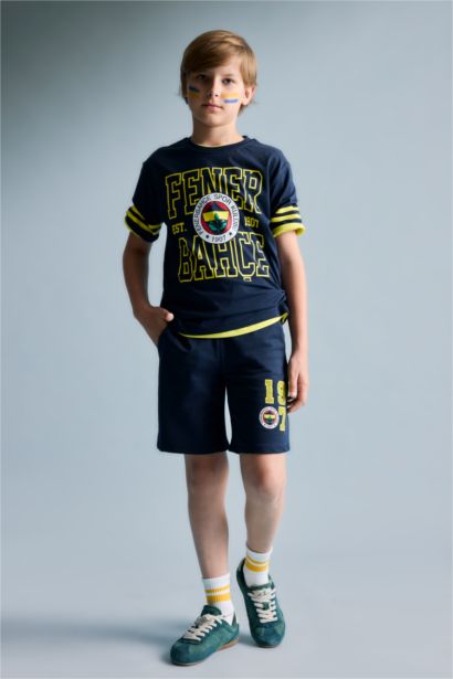Boy Oversize Fit Elastic Band Shorts