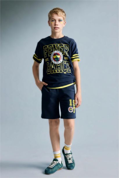 Boy Oversize Fit Elastic Band Shorts
