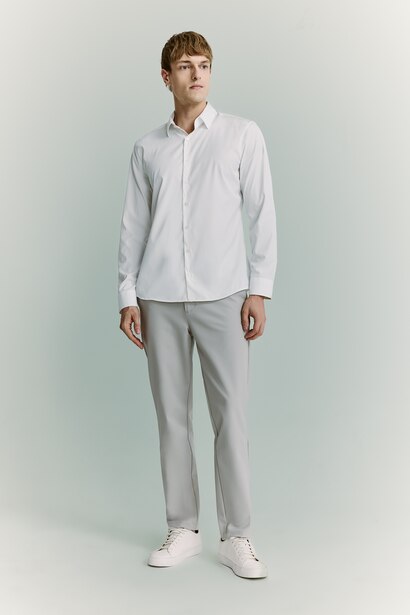Chemise écrue à manches longues Coupe moderne