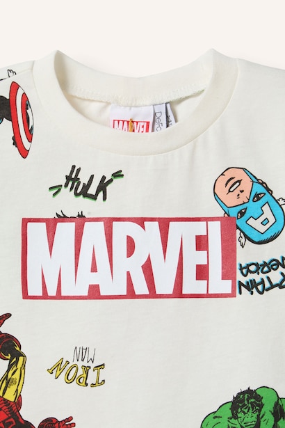 2 piece Regular Fit Marvel T-shirt Shorts Pyjama Set