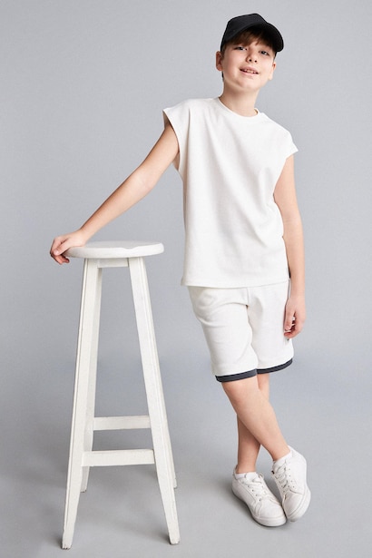 Boy Oversize Fit Elastic Waist Shorts