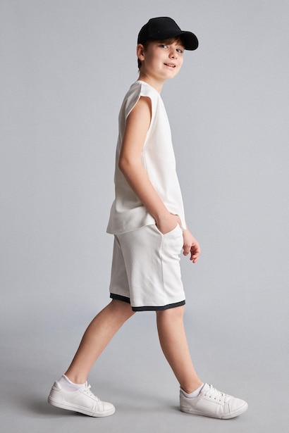 Boy Oversize Fit Elastic Waist Shorts