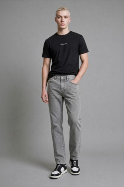 Джинсы Straight Fit