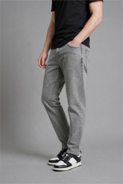 Джинсы Straight Fit