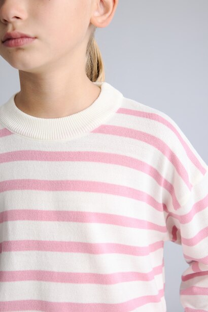 Girl Regular Fit Crew Neck Pullover