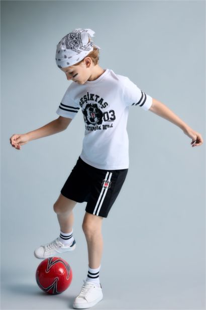Boy Oversize Fit Elastic Band Shorts