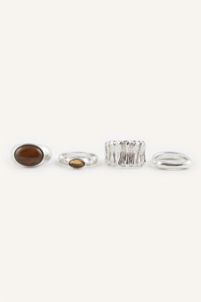 Manuka x Defacto Woman Ring