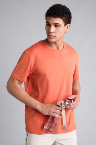 Standard Fit Short Sleeve T-Shirt