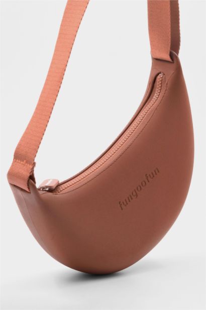 FunGooFun X Defacto Muz Tasarımlı Kadın Çapraz Çanta