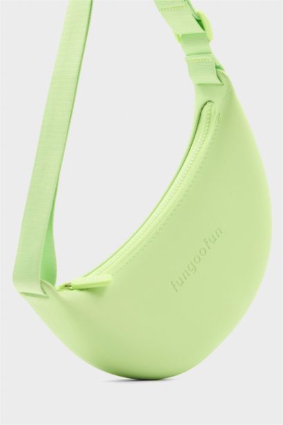 FunGooFun X Defacto Muz Tasarımlı Çapraz Çanta