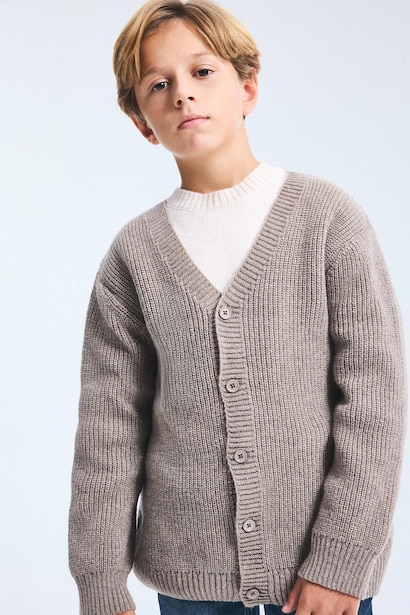 Boy V-Neck Ribbed Basic Knit Cardigan