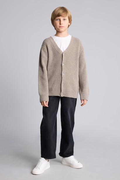 Boy V-Neck Ribbed Basic Knit Cardigan