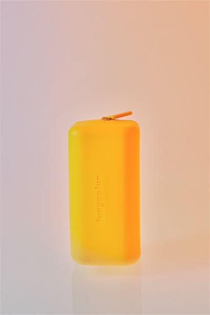 FunGooFun X Defacto Altın Külçe Formlu Makyaj Çantası