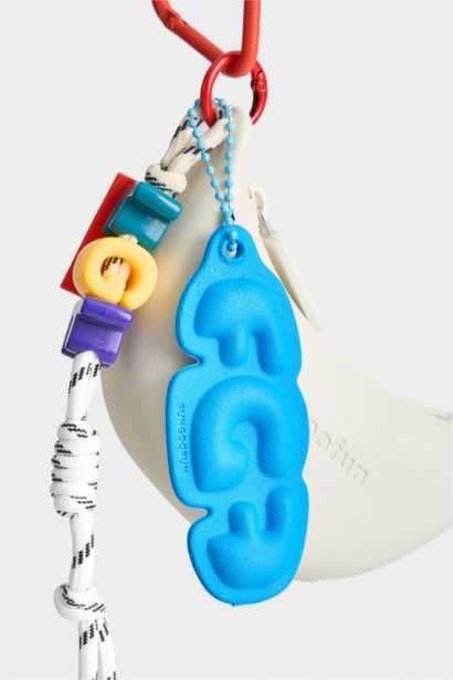 FunGooFun X Defacto Muz Figürlü Charm ve Katlanabilir Bez Kol Çantası