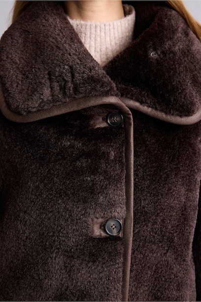 Oversize Dik Yaka Peluş Mont