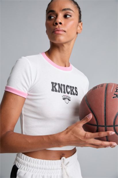 NBA Lisanslı Slim Fit Kısa Kollu Ribana Tişört