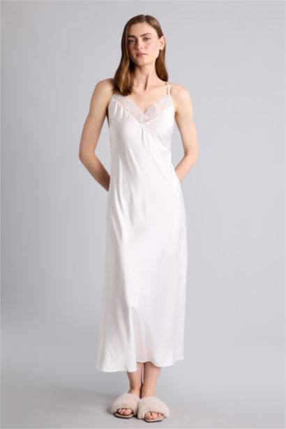 Relaxed Fit Kolsuz Saten Gecelik
