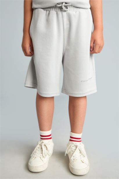 Oversize Fit Shorts