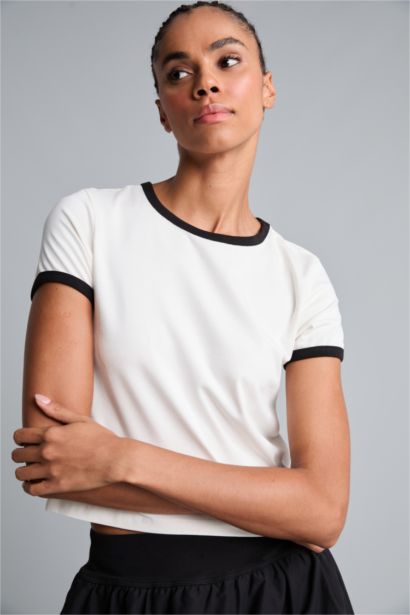 Slim Fit Kısa Kollu Tişört