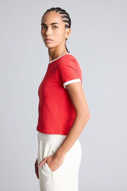 Slim Fit Kontrast Şeritli Tişört