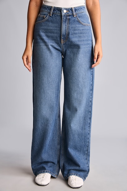 High Waist 90's Wide Leg Jeans