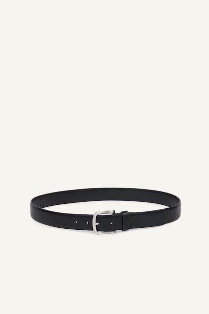Man Oval Buckle Faux Leather