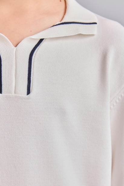 Boy Regular Fit Stripe Detail Knit Pullover