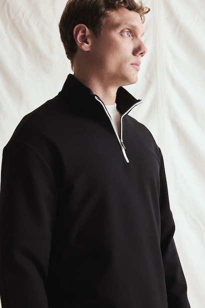 Standard Fit Stand Collar Half-Zip Basic Sweatshirt