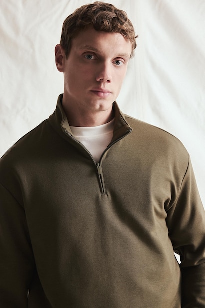 Standard Fit Stand Collar Half-Zip Basic Sweatshirt