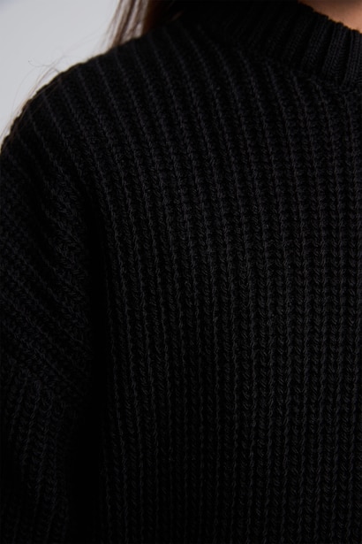 Girl Regular Fit Crew Neck Pullover