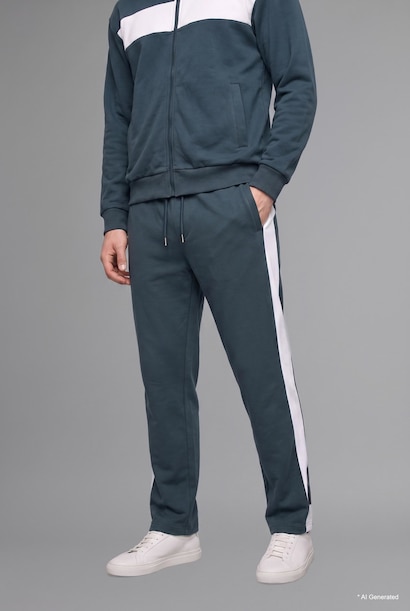 Relaxed Fit Wide Leg Sweatpants