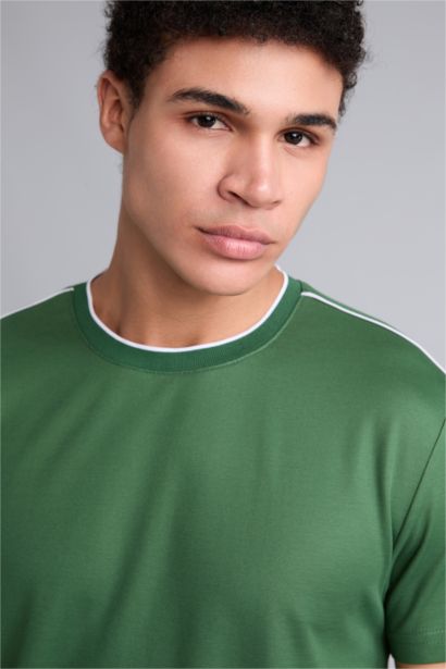 Standard Fit Short Sleeve T-Shirt