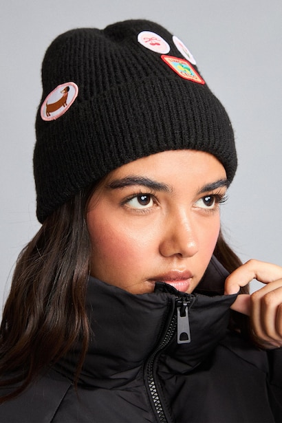 Bonnet pour femme avec broderie d’étiquette
