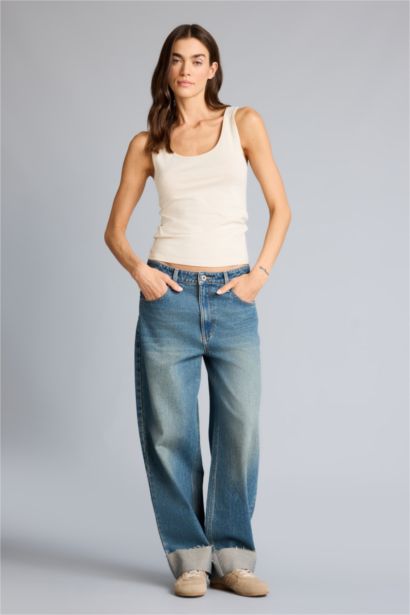 Slim Fit Basic Round Collar Sleeveless Tank Top