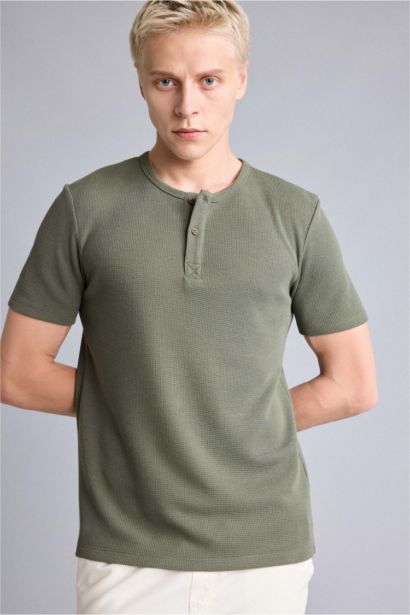 Slim Fit Kısa Kollu Tişört