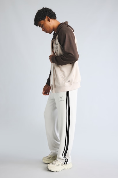 NBA Chicago Bulls Relax Fit Şeritli Jogger