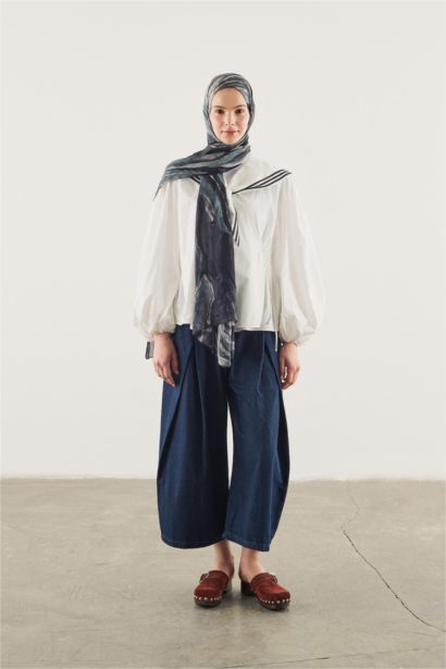 Woman Patterned Scarf