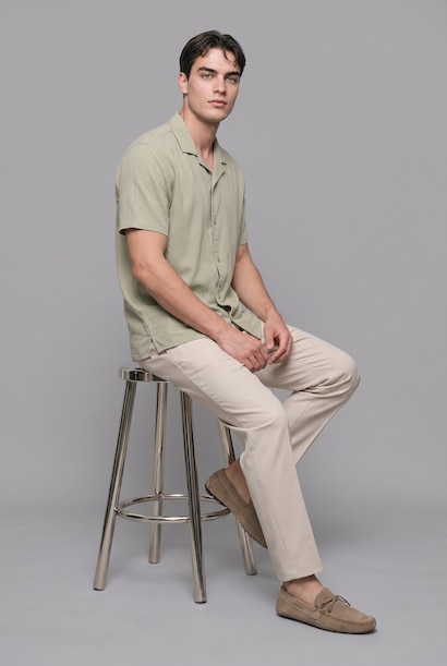 Modern Fit Cotton Short Sleeve Shirt