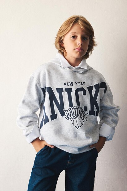 Regular Fit NBA New York Knicks Licensed Hooded Sweatshirt