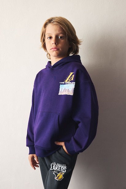 Regular Fit NBA Los Angeles Lakers Licensed Crew Neck Sweatshirt