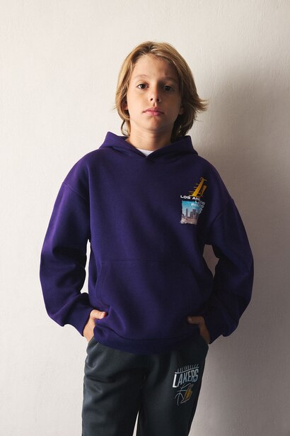 Regular Fit NBA Los Angeles Lakers Licensed Crew Neck Sweatshirt