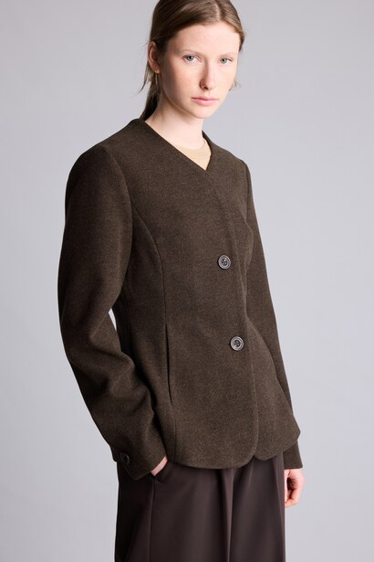 Button up Cachet